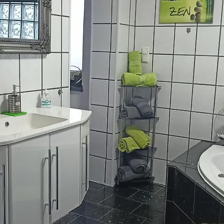 Fewo Blaue Oase, Netflix, Massagesessel, Whirlpool Badewanne Germersheim Zewnętrze zdjęcie