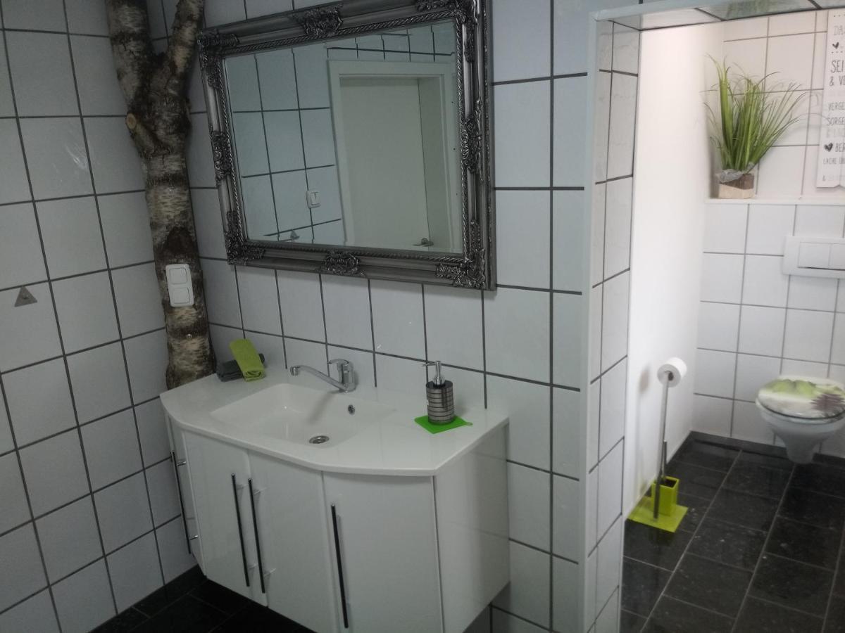 Apartment Blaue Oase, Netflix, Massagesessel, Whirlpool Badewanne *