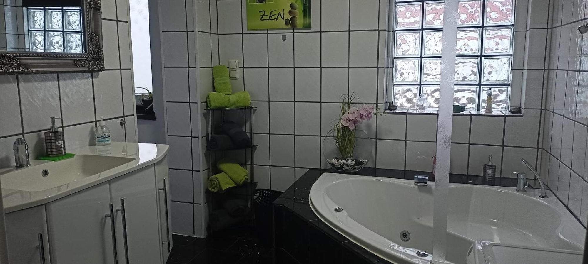 Apartment Blaue Oase, Netflix, Massagesessel, Whirlpool Badewanne