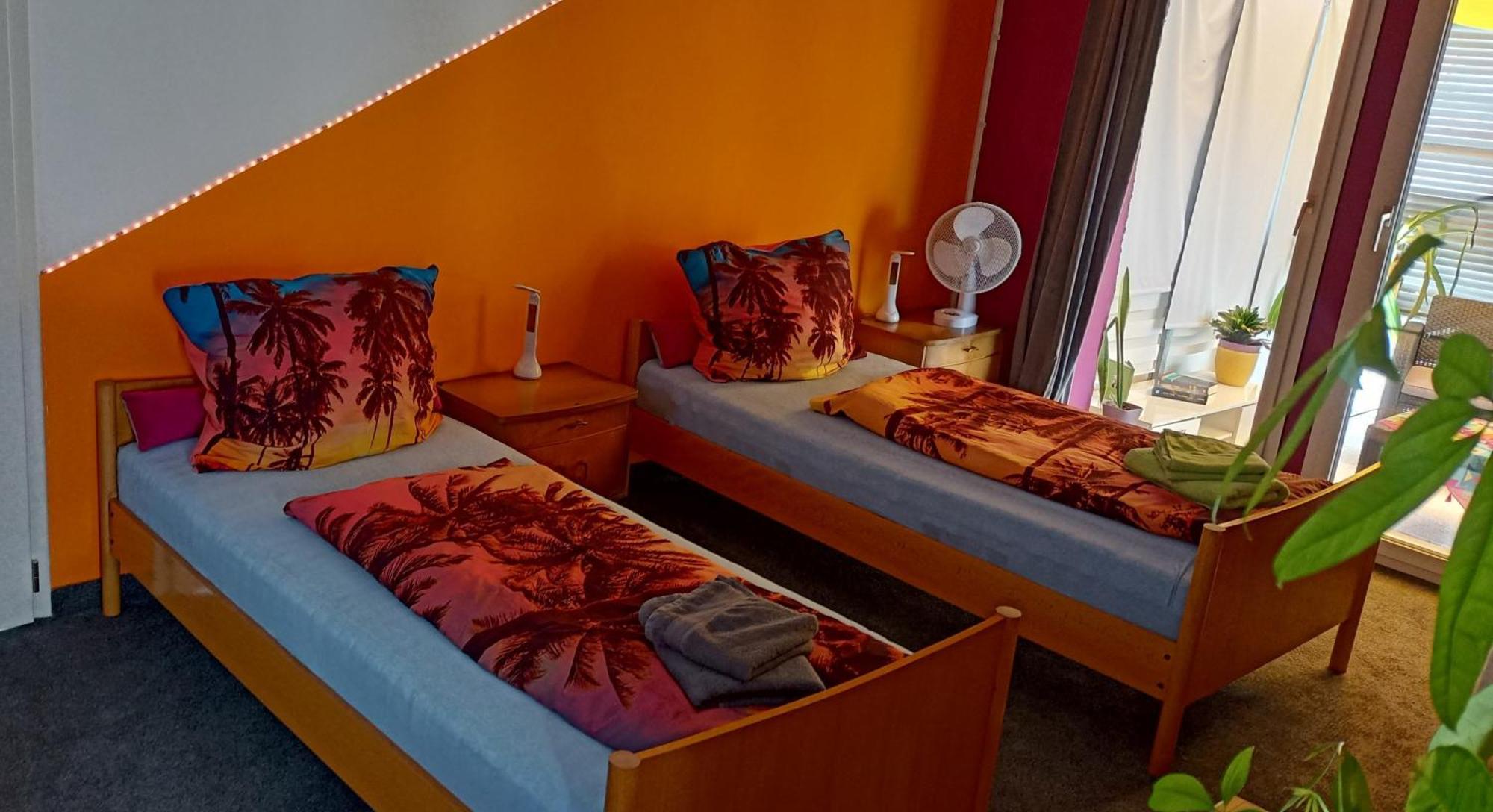Blaue Oase, Netflix, Massagesessel, Whirlpool Badewanne Apartment *