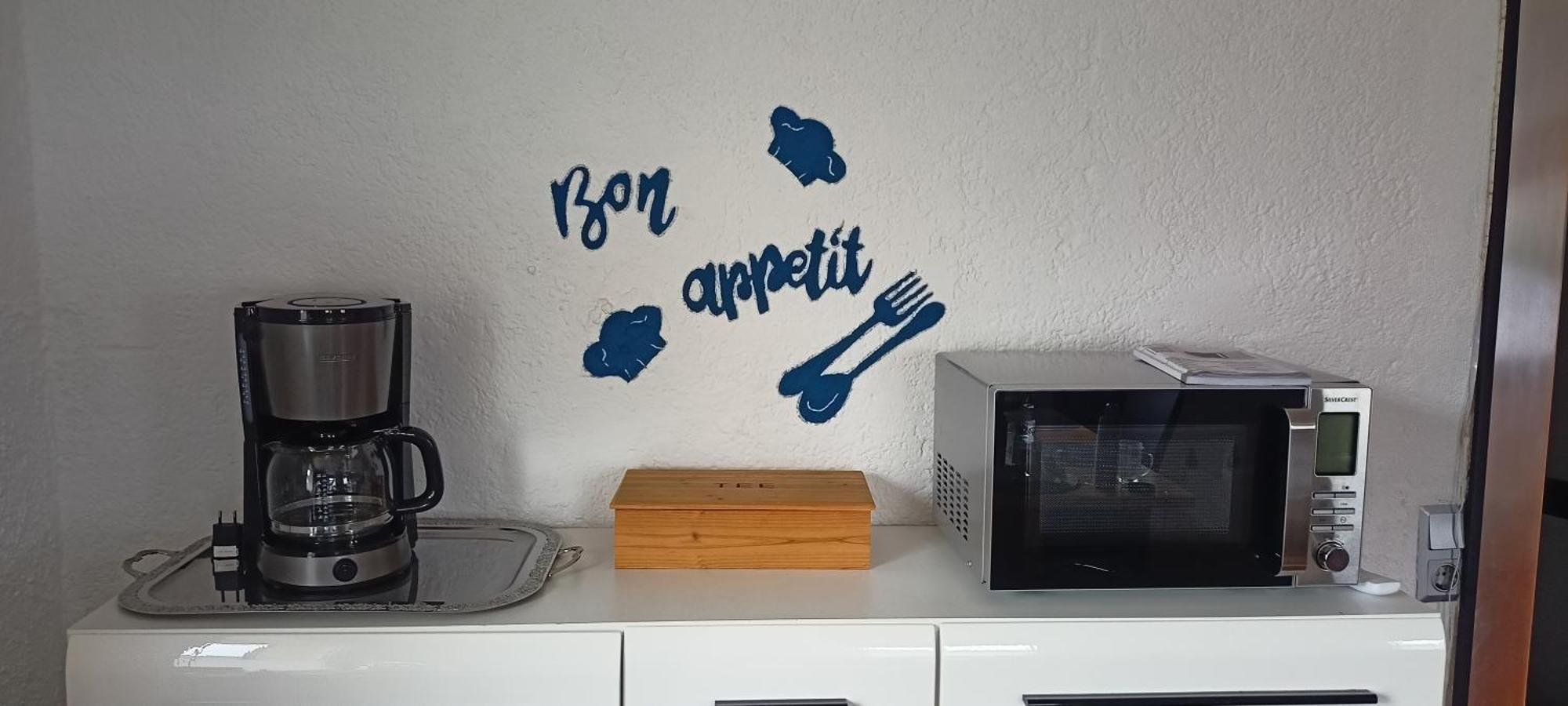 Blaue Oase, Netflix, Massagesessel, Whirlpool Badewanne Apartment Germersheim